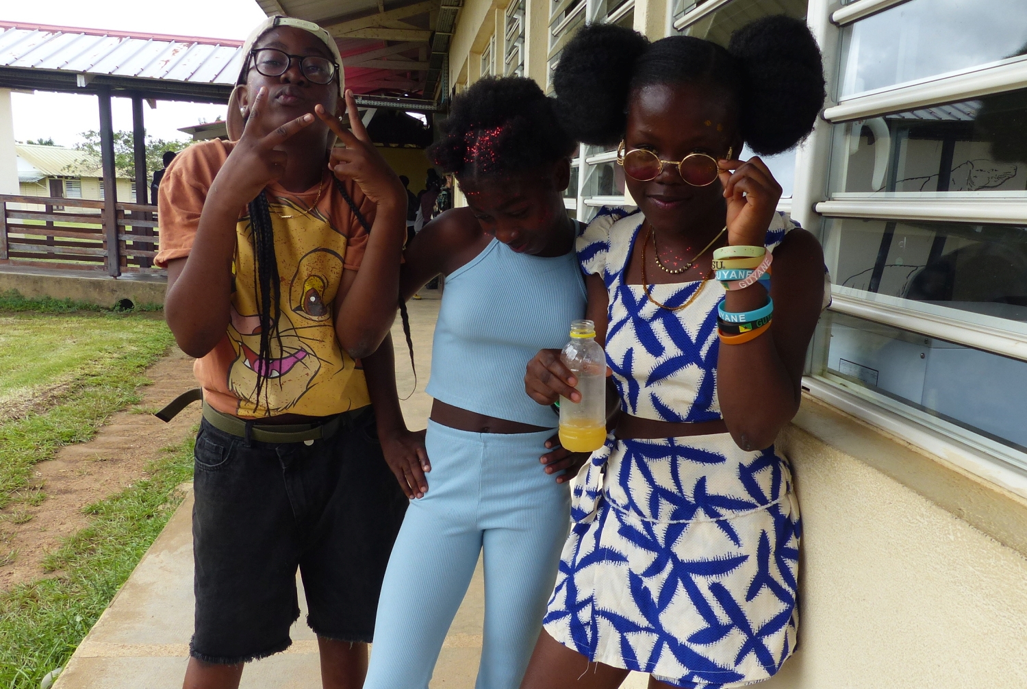 Loin du bleu et vert traditionnel 01