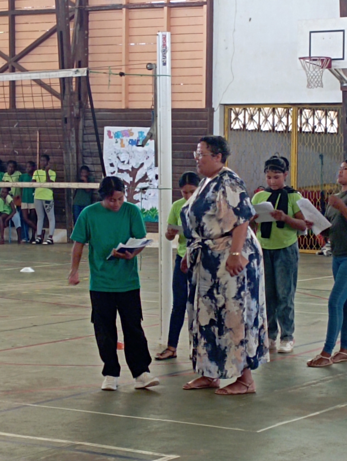 Mme CHAUMET et les lecteurs 02